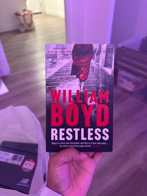 9780747589372-Restless