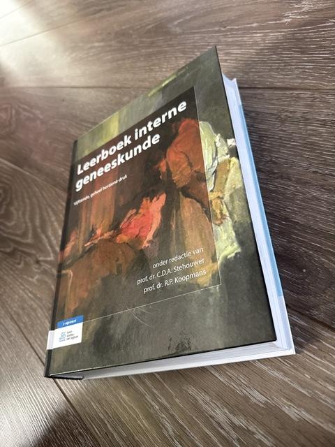 9789036818407-Leerboek-interne-geneeskunde
