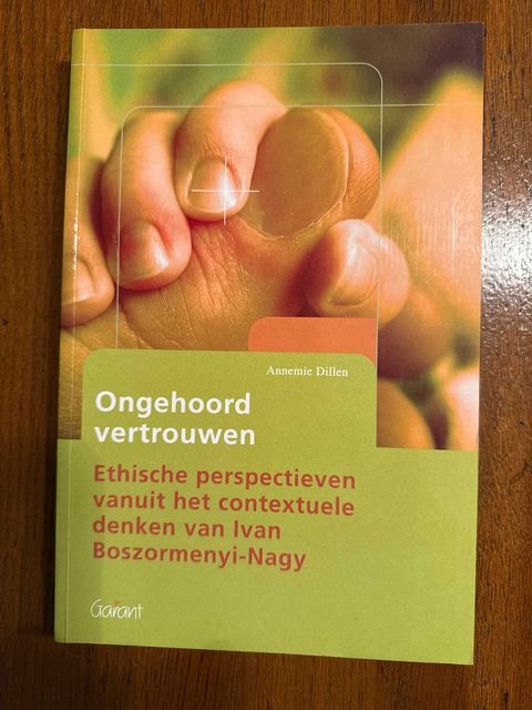 9789044115789-Ongehoord-vertrouwen