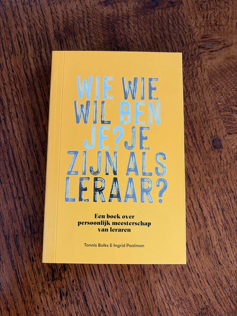 9789090344218-Wie-wil-je-zijn-als-leraar