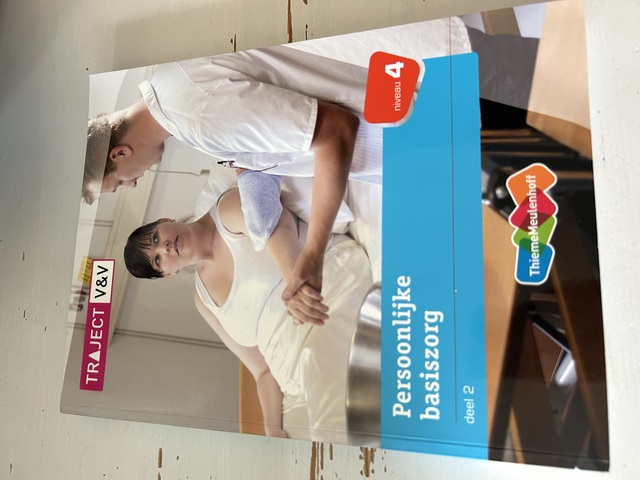 9789006925111-Persoonlijke-basiszorg-2-Niveau-4-Basisboek