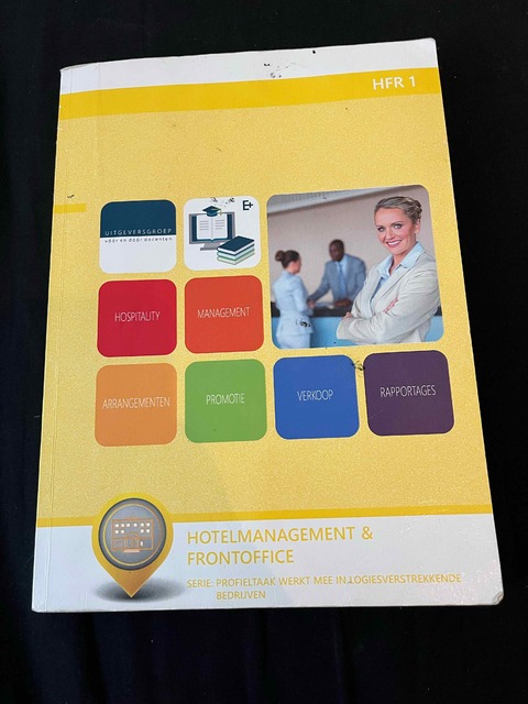 9789400227460-HFR-1-Hotelmanagement-Frontoffice