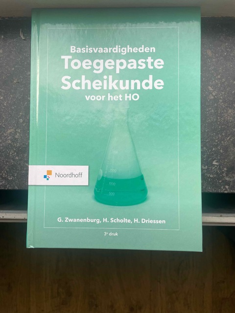 9789001748920-Basisvaardigheden-toegepaste-scheikunde-voor-het-HO
