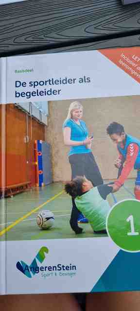 9789037256055-De-sportleider-als-begeleider-deel-1