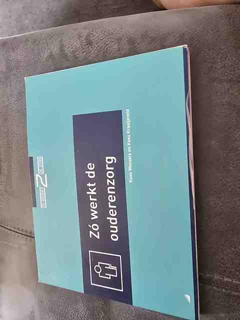 9789082686524-Zo-werkt-de-ouderenzorg