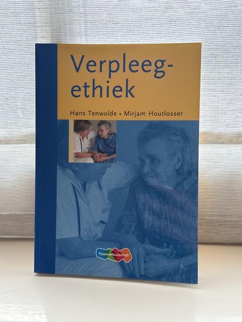 9789055745982-Verpleegethiek-HB-Tekstboek