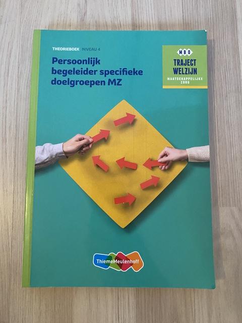 9789006859003-Persoonlijk-begeleider-specifieke-doelgroepen-MZ-Niveau-4-Theorieboek