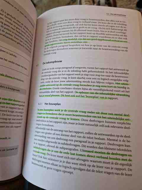 9789046904596-Rapporteren-in-de-hulp-en-dienstverlening