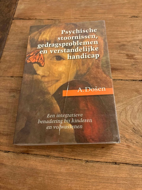 9789023241010-Psychische-stoornissen-gedragsproblemen-en-verstandelijke-handicap