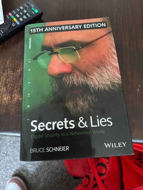 9781119092438-Secrets-and-Lies