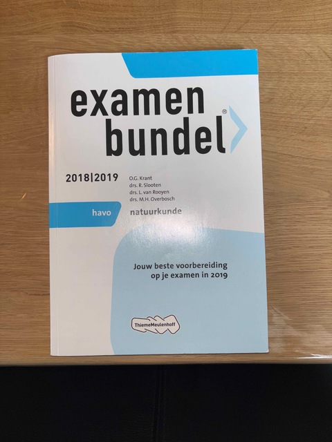9789006429213-Examenbundel-havo-Natuurkunde-20182019