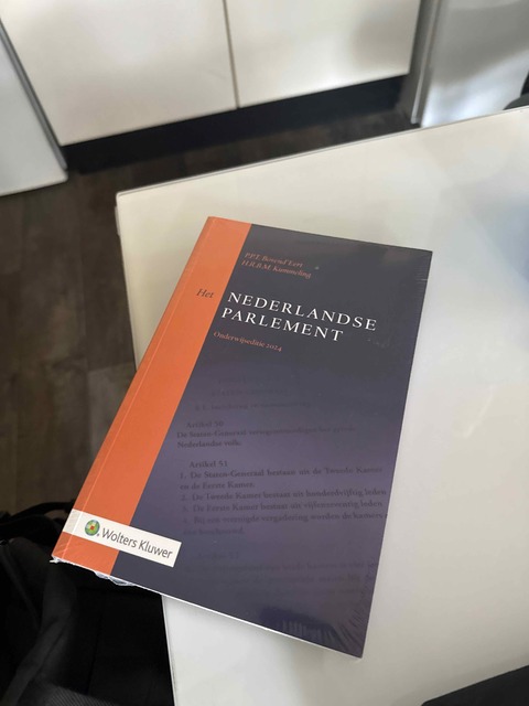 9789013177640-Onderwijseditie-Het-Nederlandse-parlement