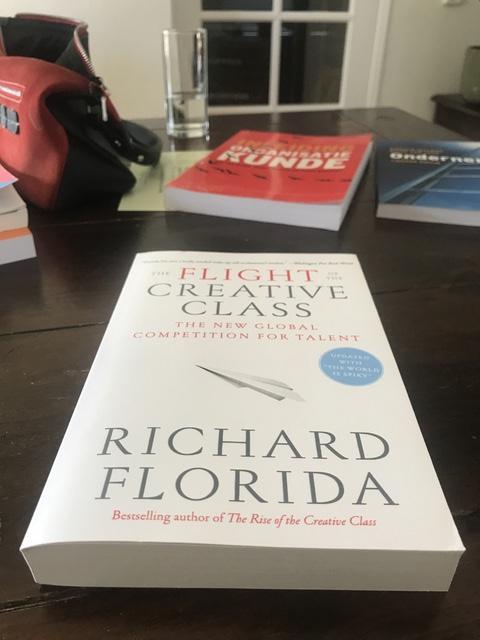 9780060756918-The-Flight-of-the-Creative-Class