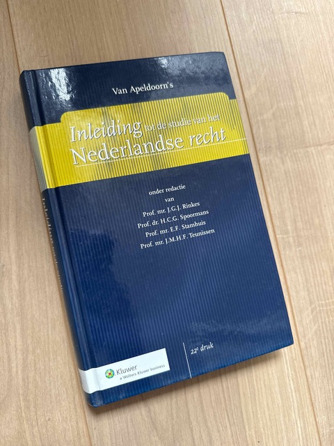 9789013042221-Van-Apeldoorns-Inleiding-tot-de-studie-van-het-Nederlandse-recht