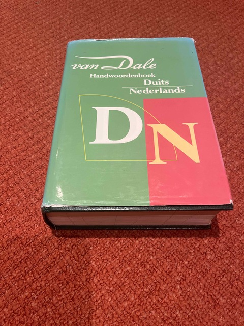 9789066482456-Van-Dale-Handwoordenboek-Duits-Nederlands