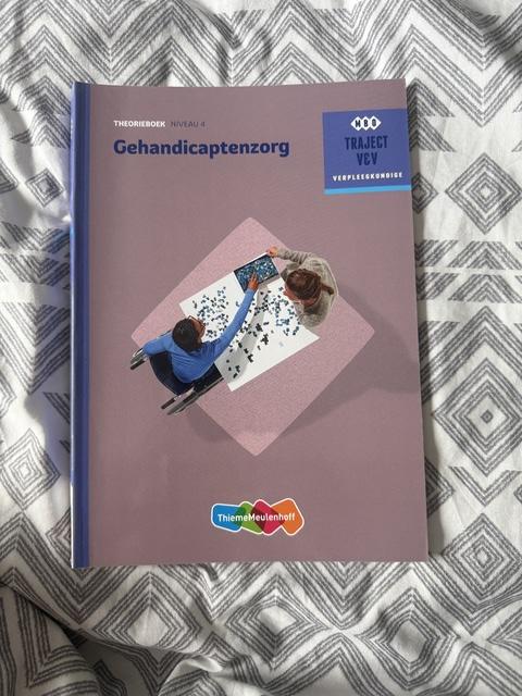 9789006910452-Gehandicaptenzorg-Niveau-4-Theorieboek
