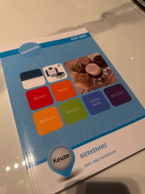 9789400229730-KZD-BIER