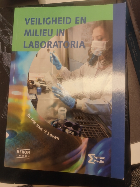 9789491764370-Veiligheid-en-milieu-in-laboratoria