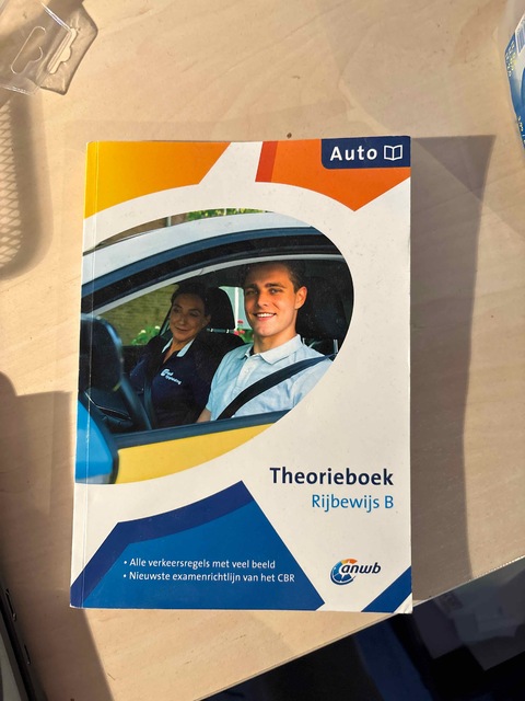 9789018047429-Theorieboek-Rijbewijs-B
