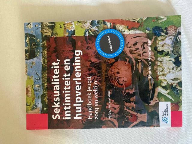 9789036819275-Seksualiteit-intimiteit-en-hulpverlening