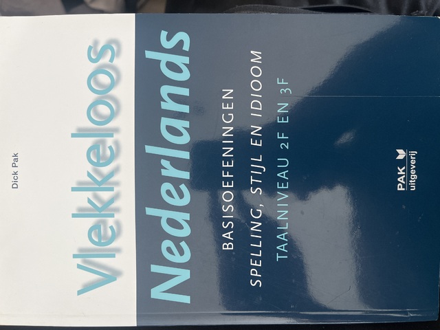 9789077018132-Vlekkeloos-Nederlands-Basisoefeningen-spelling-stijl-en-idioom-taalniveau-2F-en-3F