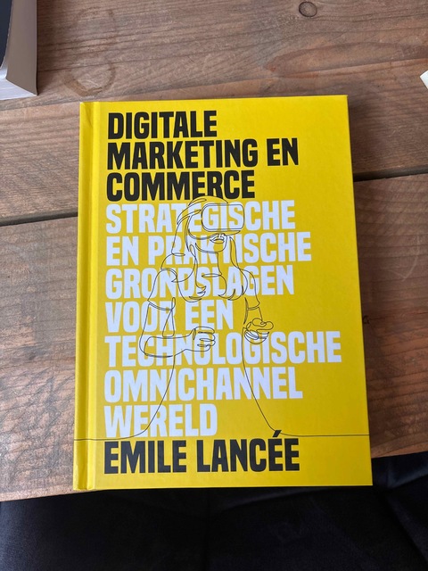 9789082126068-Digitale-marketing-en-commerce