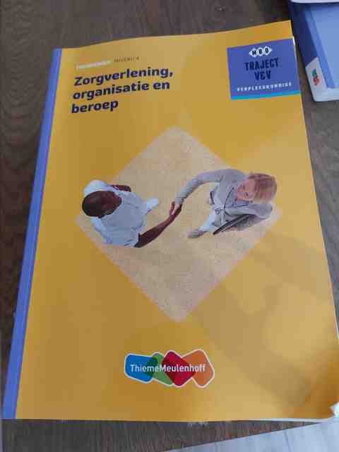 9789006910360-Zorgverlening-organisatie-en-beroep-niveau-4