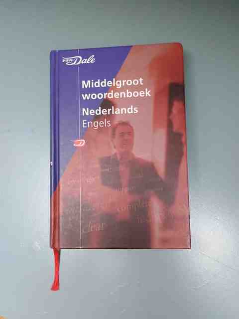 9789066482814-Van-Dale-Middelgroot-woordenboek-Nederlands-Engels