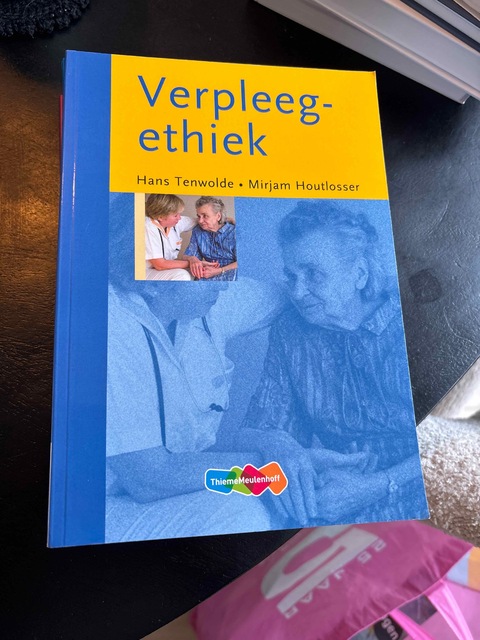 9789055745982-Verpleegethiek-HB-Tekstboek