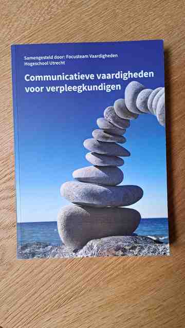 9789043035170-Communicatieve-vaardigheden-voor-verpleegkundigen