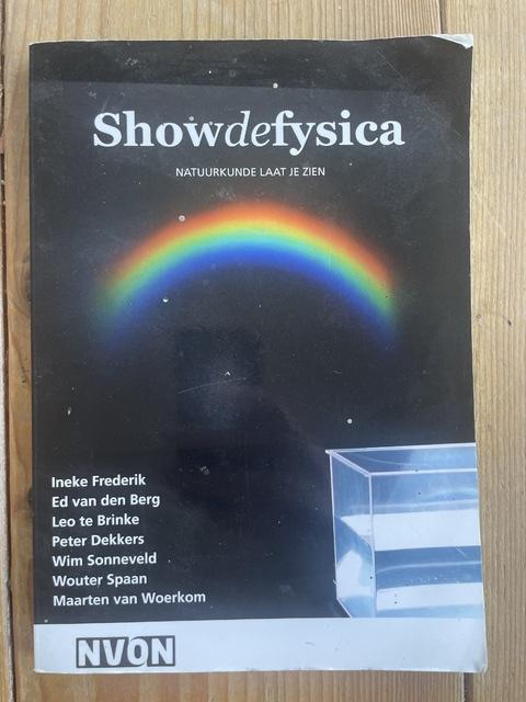 9789087970116-Showdefysica