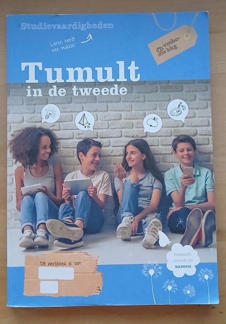 9789461143426-Tumult-in-de-tweede-2-VMBO-bkg