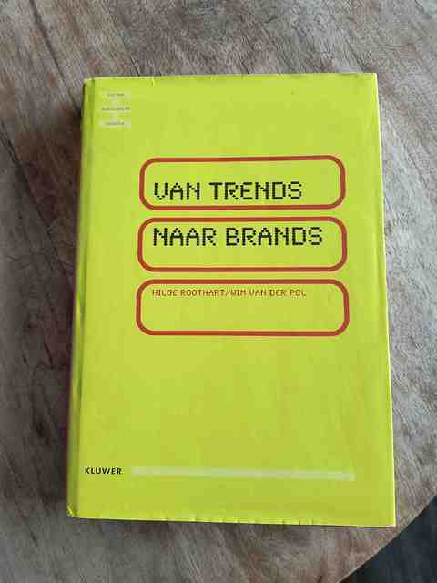 9789014079646-Van-trends-naar-brands