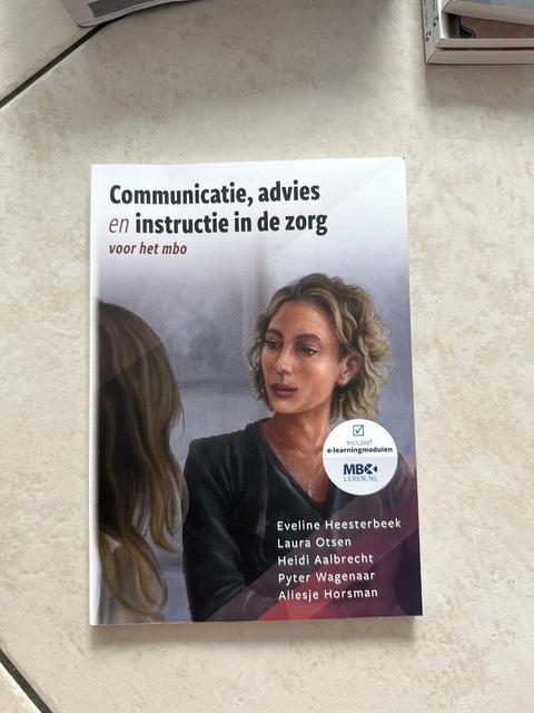 9789083139340-Communicatie-advies-en-instructie-in-de-zorg
