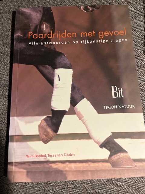 9789052105642-Paardrijden-met-gevoel