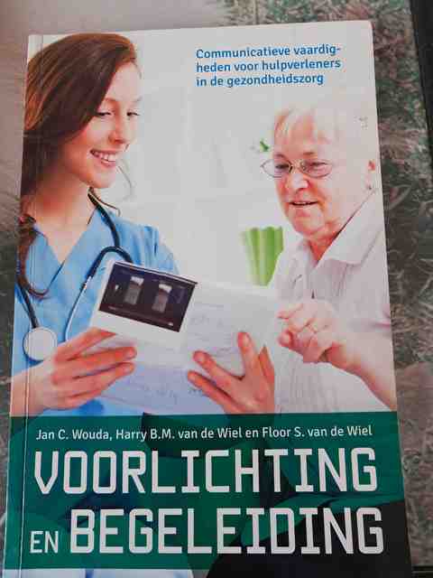 9789023252436-Voorlichting-en-begeleiding