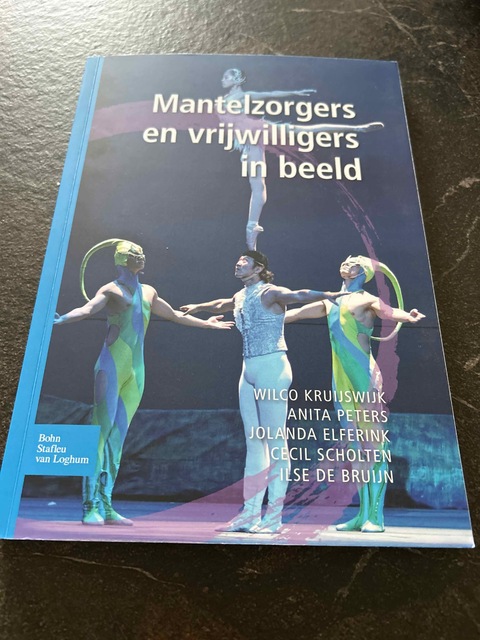 9789031392261-Mantelzorgers-en-vrijwilligers-in-beeld