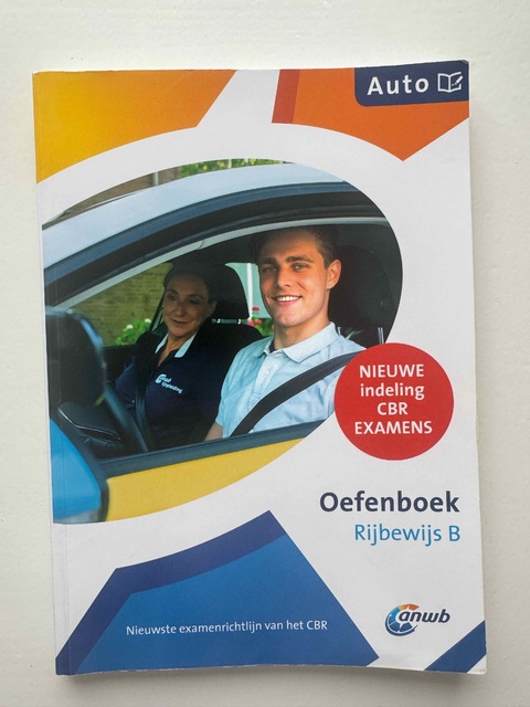 9789018046330-Oefenboek-Rijbewijs-B-Auto