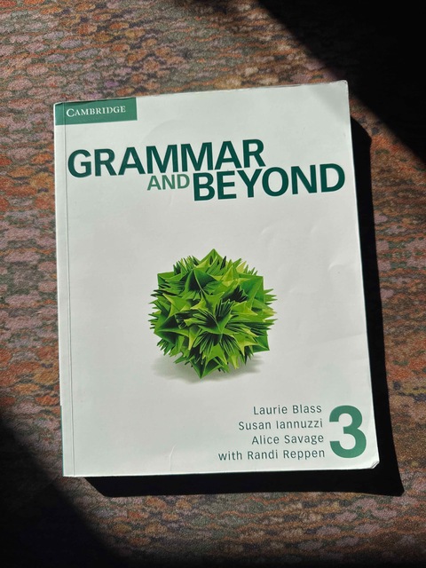 9780521142984-Grammar-and-Beyond-Level-3-Students-Book