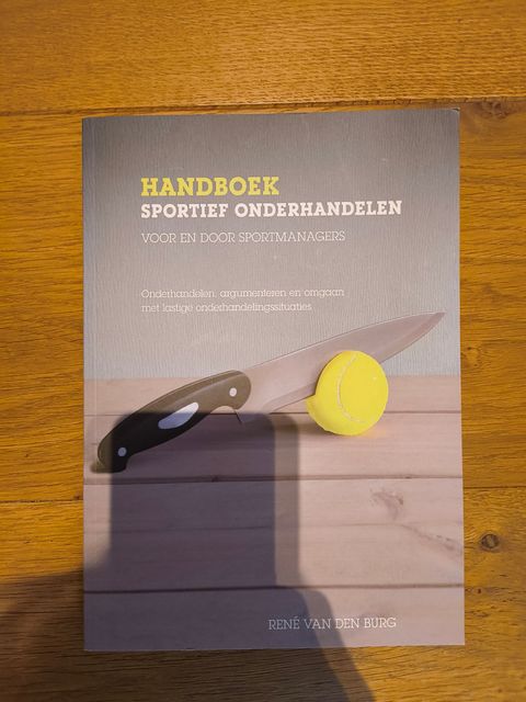 9789054722403-Handboek-sportief-onderhandelen-voor-en-door-sportmanagers
