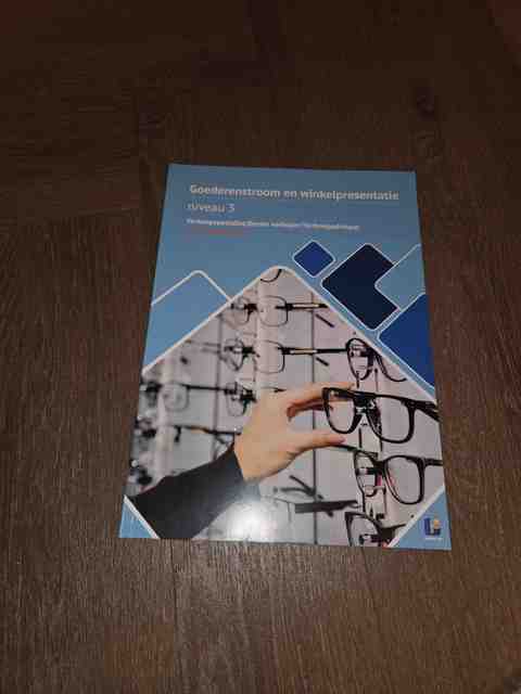 9789461719089-Verkoopspecialist-Goederenstroom-en-winkelpresentatie-niveau-3-praktijkopdrachten