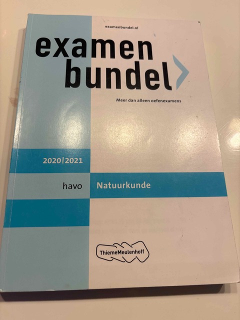 9789006781281-Examenbundel-havo-Natuurkunde-20202021