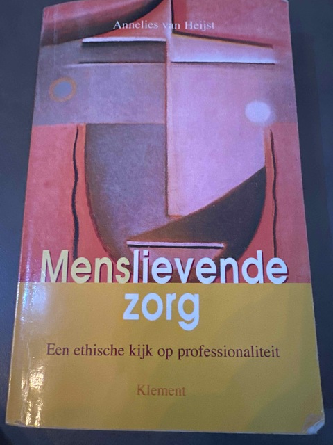 9789077070390-Menslievende-zorg
