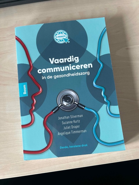 9789024446674-Vaardig-communiceren-in-de-gezondheidszorg