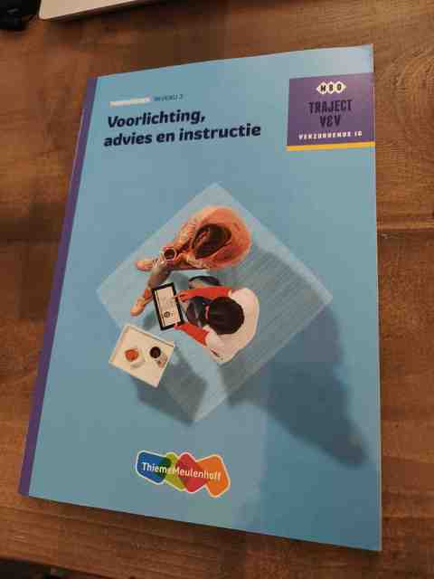 9789006910230-Voorlichting-advies-en-instructie-Basisboek-niveau-3