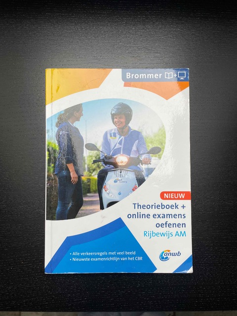 9789018047450-Theorieboek-Rijbewijs-AM