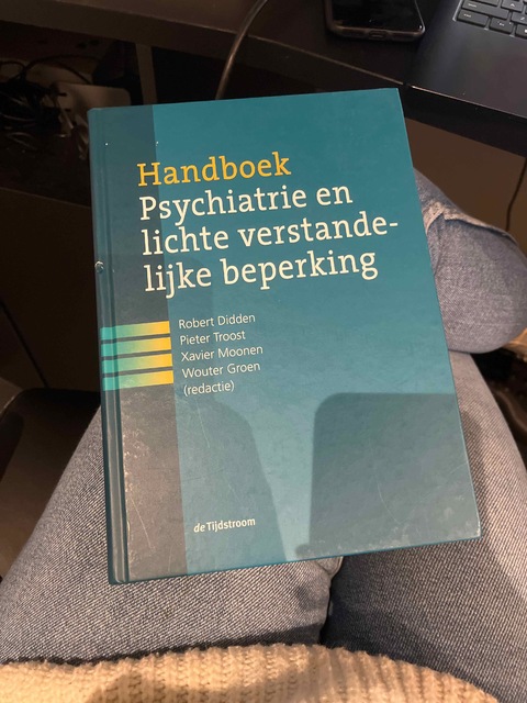 9789058983022-Handboek-psychiatrie-en-lichte-verstandelijke-beperking