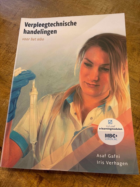 9789083181172-Verpleegtechnische-handelingen-voor-het-mbo