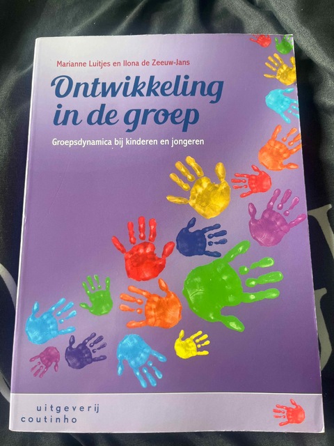 9789046905142-Ontwikkeling-in-de-groep
