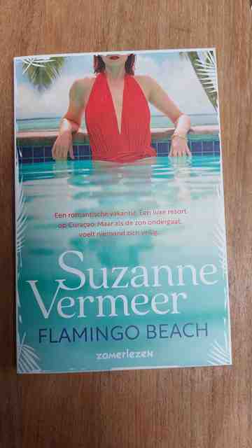 9789059656581-Flamingo-Beach-los-exemplaar-Zomerlezengeschenk-2024